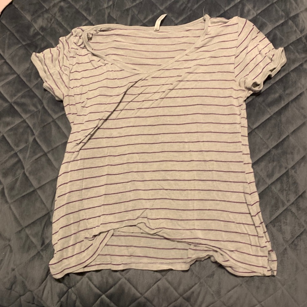 Splash lines purple grey shirt